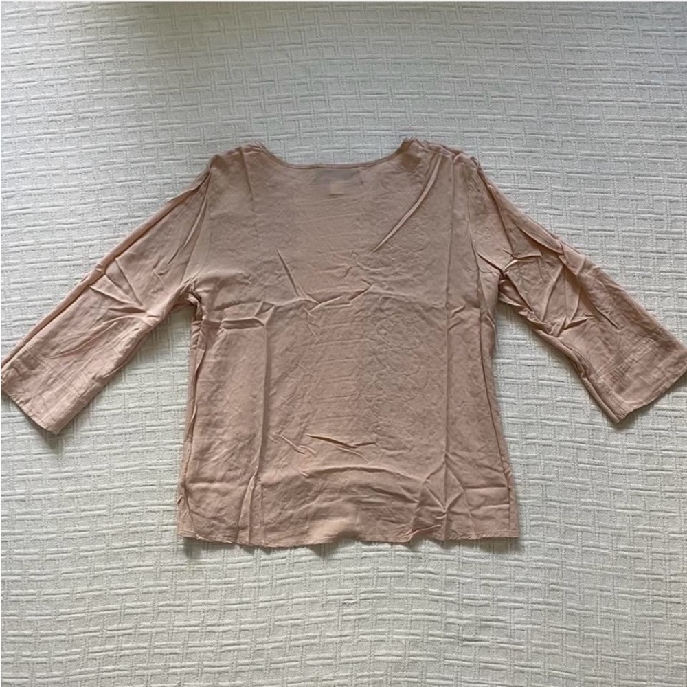 Beyond Vintage tan lace top. - Picture 7 of 8